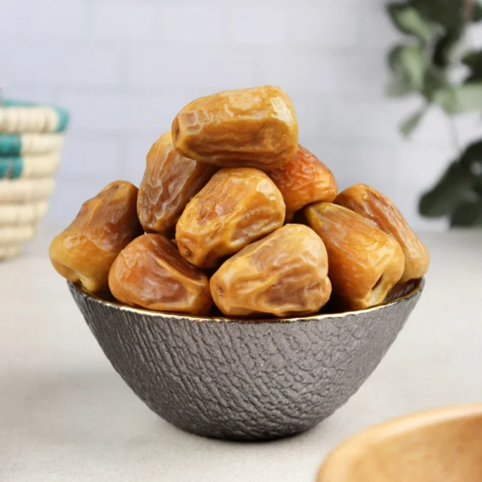 Sukkari Mufattal Dates ( 500g  Kurma ) A Taste of Royalty Nutrient-Rich & Deliciously Luxurious, Lembut - Image 7