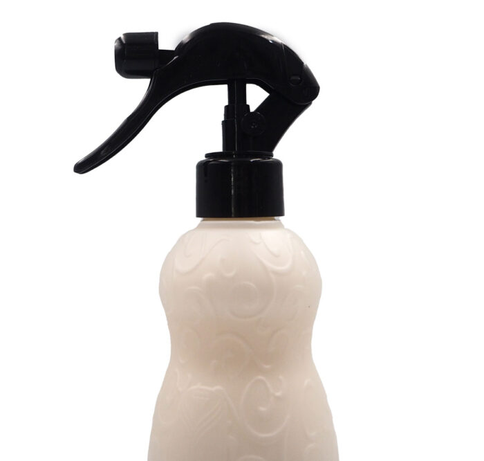 AMEER AL OUD AIR FRESHENER 480ML BY ALMAS PERFUMES {FOR CARPETS, SOFAS AND CURTAINS} - Image 8