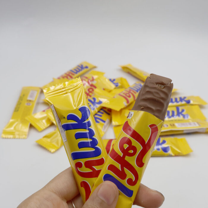 TOFI LUK BISCUIT BAR ENROBED IN CARAMEL & MILK CHOCOLATE SENSATION {12PCS, 24PCS, 48PCS} - Image 2