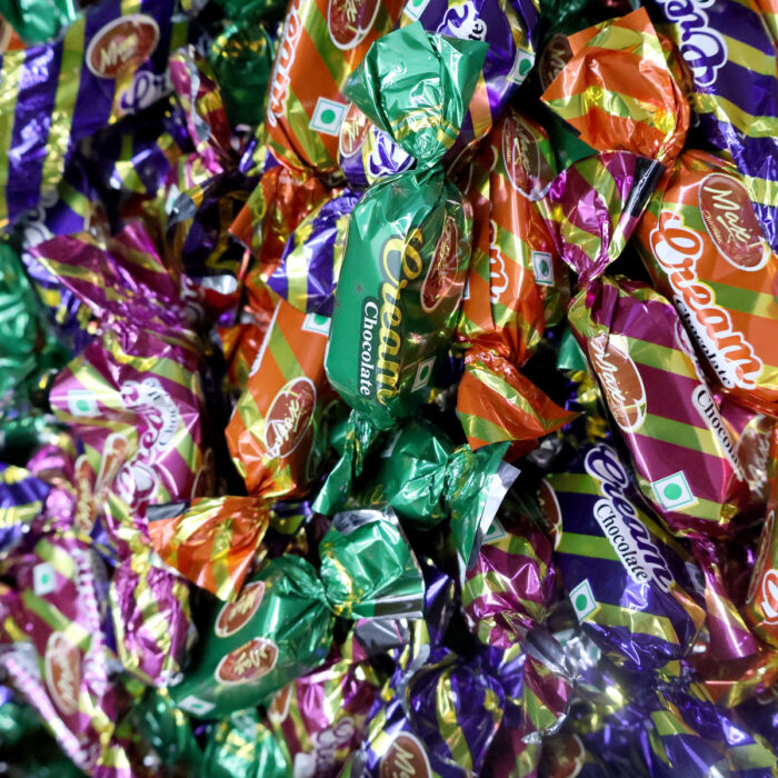 MAX TRUFFLES MIX CHOCOLATE WITH A SMOOTH MELTING {LEMON/PEANUT/COCONUT} FILLING {250G, 500G, 1KG} - Image 11