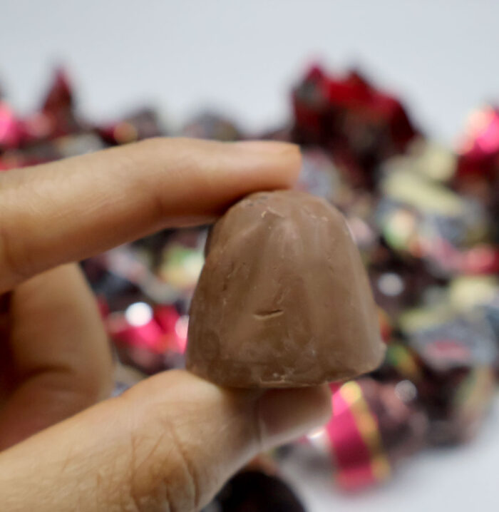 TRUFFLE MILK CHOCO WITH HAZELNUT FLAVOURED CREAM AND CRISPY RICE BY ELVAN{ 250G, 500G, 1KG } - Image 5