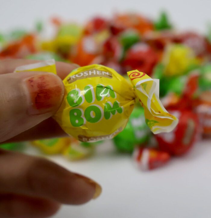 Roshen Bim Bom Hard Candy with Fruit Flavor Filling { 250G, 500G, 1KG } - Image 4